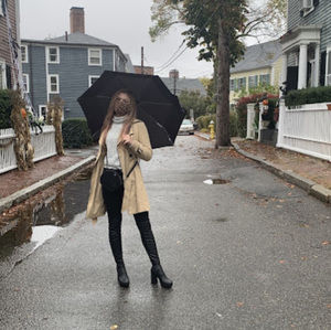 Meet your Posher, Jeanette